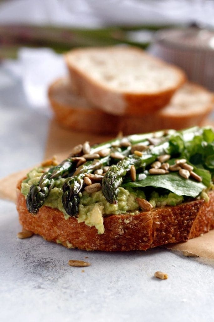 avocado asparagus tartine