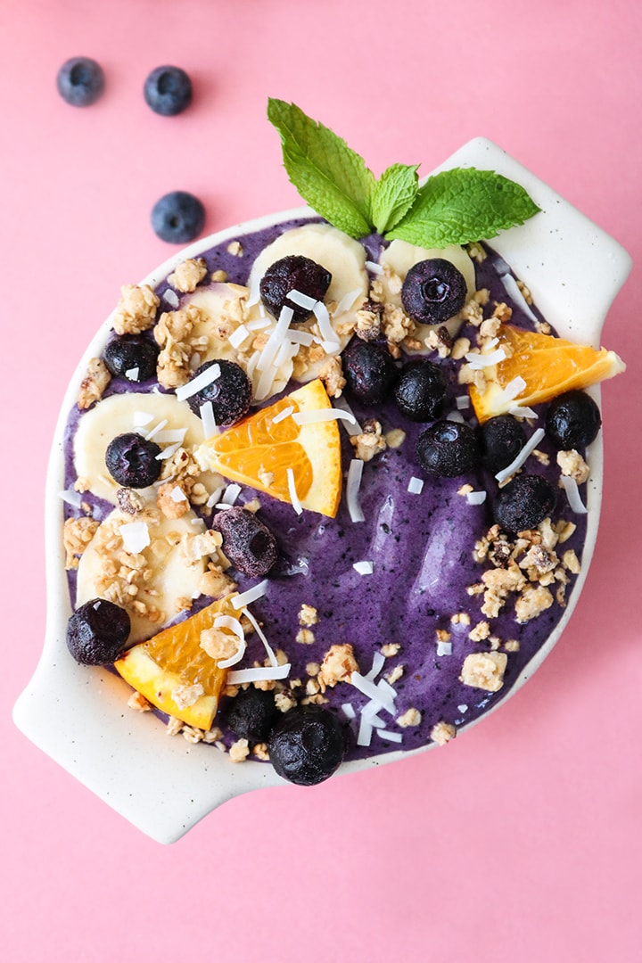 blueberry mint smoothie bowl