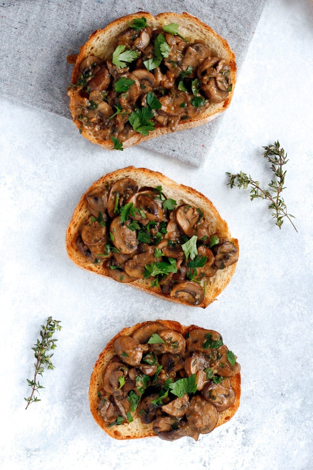 herbed mushrooms on garlic toast