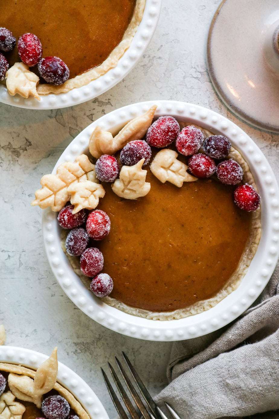 mini vegan pumpkin pies.