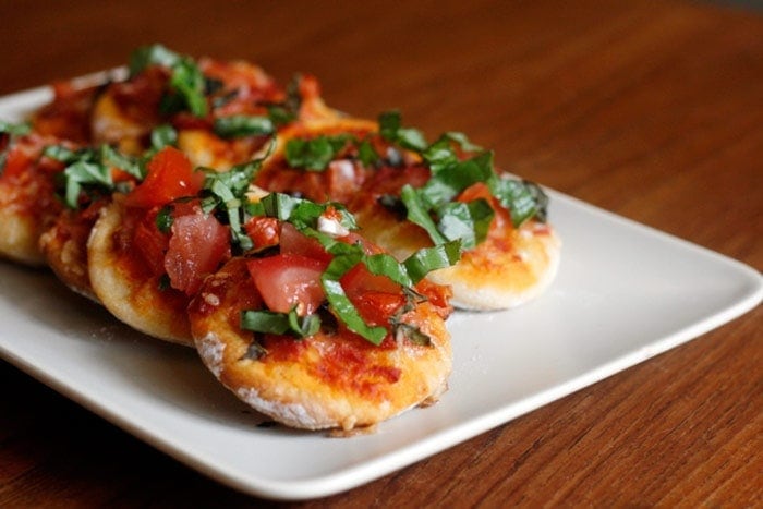 mini snack pizzas