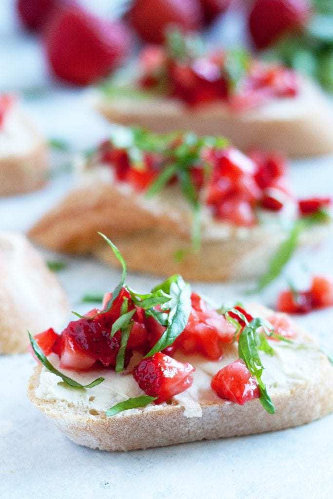 strawberry basil bruschetta