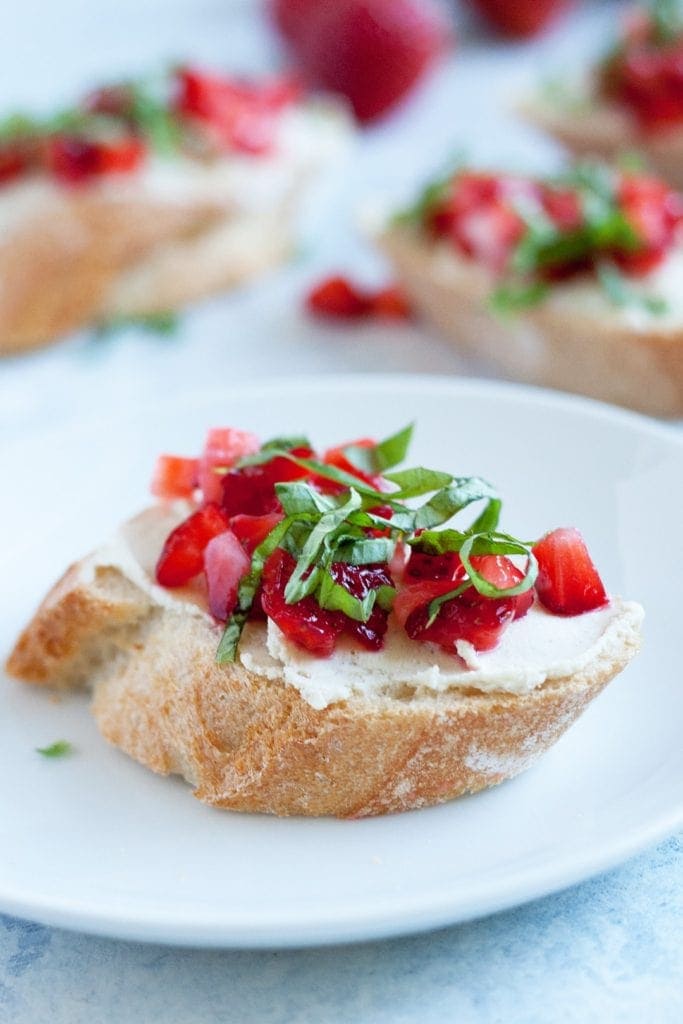 strawberry basil bruschetta