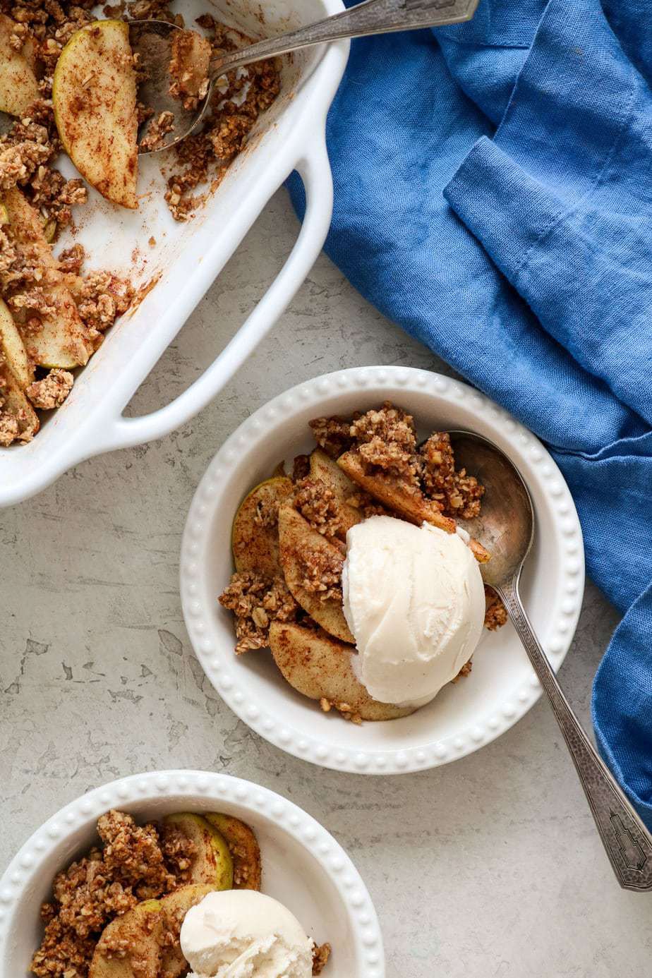 vegan apple crumble