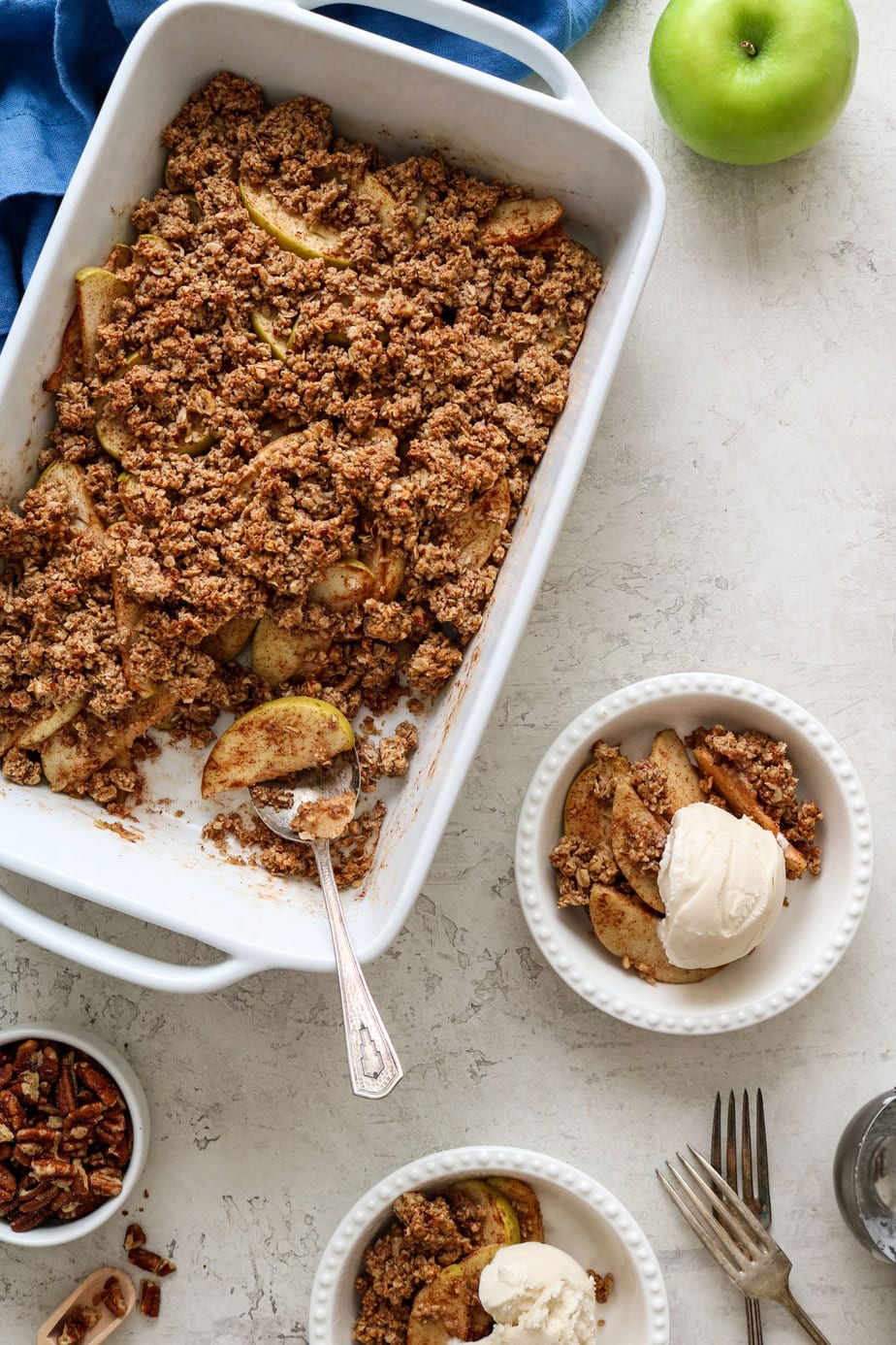 vegan apple crumble